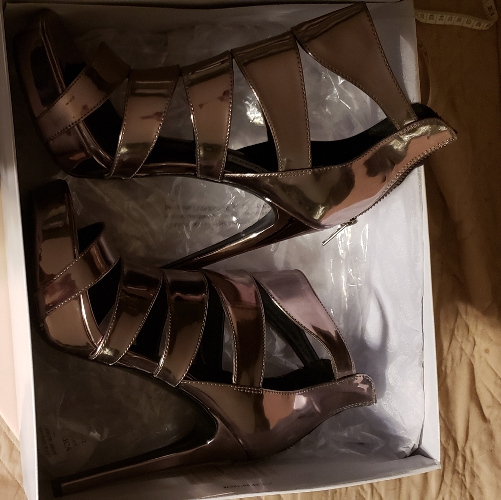 Platform Shoe - image 4